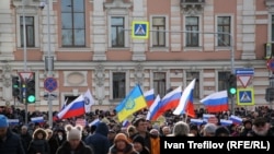 Участники шествия памяти Бориса Немцова, 26 февраля 2017 года