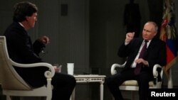 По мнению политика из Удмуртии Сергея Антонова, во время двухчасового интервью американскому телеведущему Владимир Путин успел наговорить на статью УК