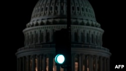 Вид на Капитолий, где заседает Конгресс