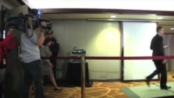 ФБР распространило видео и фото подозреваемых в теракте в Бостоне ФБР распространило видео и фото подозреваемых в теракте в Бостоне