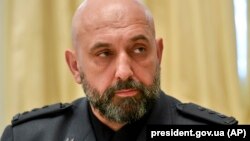 Українські військові, зокрема, повітряно-десантні війська, «були здатні виконати своє завдання», вважає заступник секретаря Ради національної безпеки й оборони України Сергій Кривонос