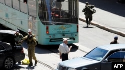 Проросійські бойовики на вулицях Донецька (архівне фото)