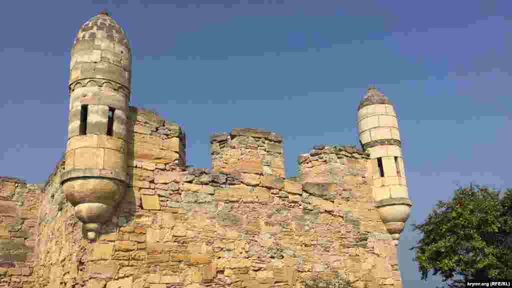 Крепость – популярное место у туристов для экскурсии