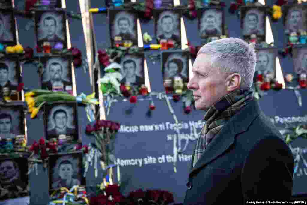 Надзвичайний і повноважний посол Литовської Республіки в Україні Вальдемарас Сарапінас під час акції