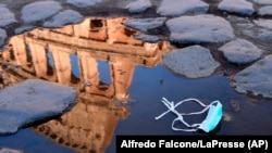 Коронавірус в Італії: карантин по всій країні у фото