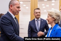 Pomoćnik ministra javne uprave Dušan Polović i predsjednica EK Ursula fon der Lajen u Podgorici, oktobar 2024.