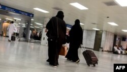 Жінки зможуть приїжджати в королівство самі, без обов’язкового супроводу чоловіка, як раніше