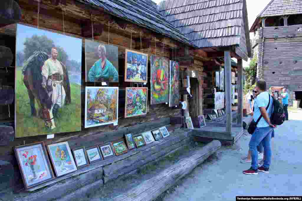 Роботи запорізьких митців на «Арт-форумі» на Хортиці