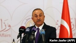 Міністр закордонних справ Туреччини Мевлют Чавушоглу каже: «Слова не можуть змінити чи переписати історію»