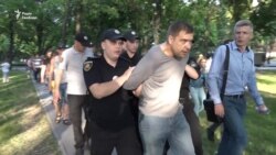 У Запоріжжі в учасників «Веселкового флешмобу» кинули петарду (відео) У Запоріжжі в учасників «Веселкового флешмобу» кинули петарду (відео)