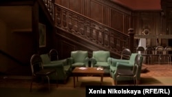 Фотография Ксении Никольской из цикла "Пыль"