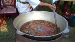 Дар Хуҷанд ҷашни оши палаву асалу харбуза барпо шуд Дар Хуҷанд ҷашни оши палаву асалу харбуза барпо шуд