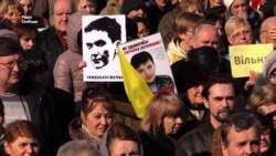 «Влада повинна організувати окрему переговорну лінію по справі Савченко» – Тимошенко (відео) «Влада повинна організувати окрему переговорну лінію по справі Савченко» – Тимошенко (відео)