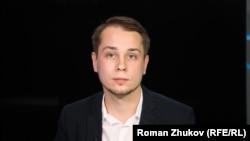 Степанов зараз перебуває під домашнім арештом.