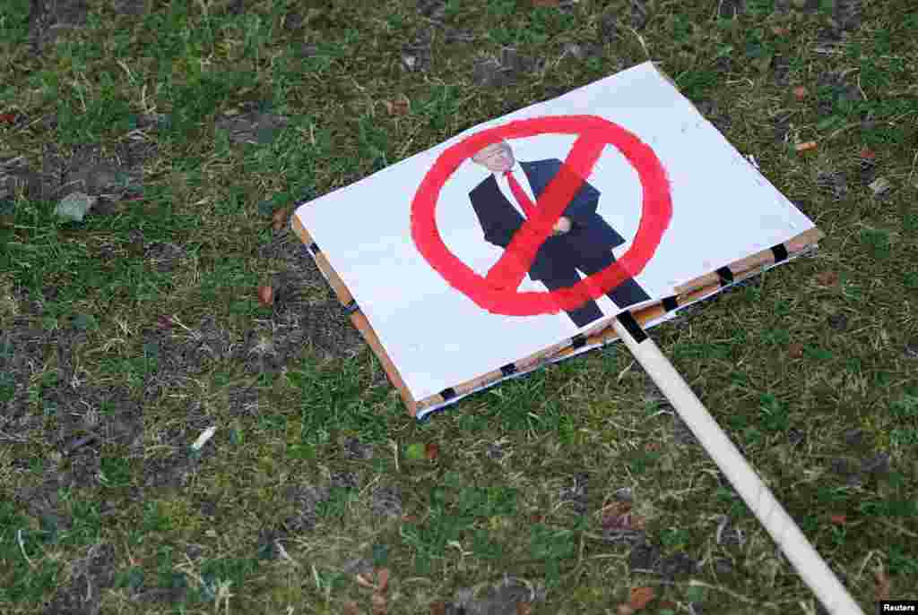 Саміт Росія-США запланований на 16 липня. Напередодні президент США Дональд Трамп заявив, що не може описати президента Росії ні як ворога, ні як друга, але сподівається, що лідери двох країн зможуть стати друзями «колись»