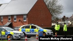 Будинок родини Скрипалів у Солсбері під охороною поліції, фото 3 квітня 2018 року