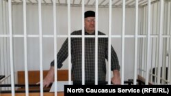 Оюб Титиев на слушаниях