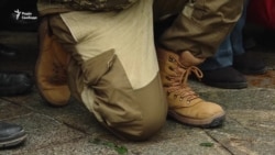 Полеглих захисників Авдіївки провели в останню путь (відео) Полеглих захисників Авдіївки провели в останню путь (відео)