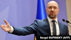 «Україна доволі успішно, героїчно і непросто долає цей виклик», – сказав голова уряду про пандемію COVID-19 в Україні