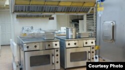 Кухня в одной из московской школ, которую обслуживает "Конкорд"