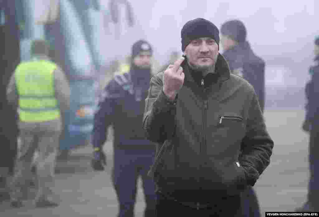 Люди, які будуть передані на не підконтрольну Києву територію згідно домовленостей