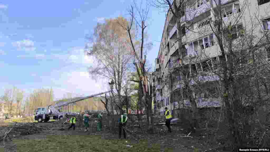 Последствия ракетного удара в Кривом Роге, 5 апреля 2025 года.