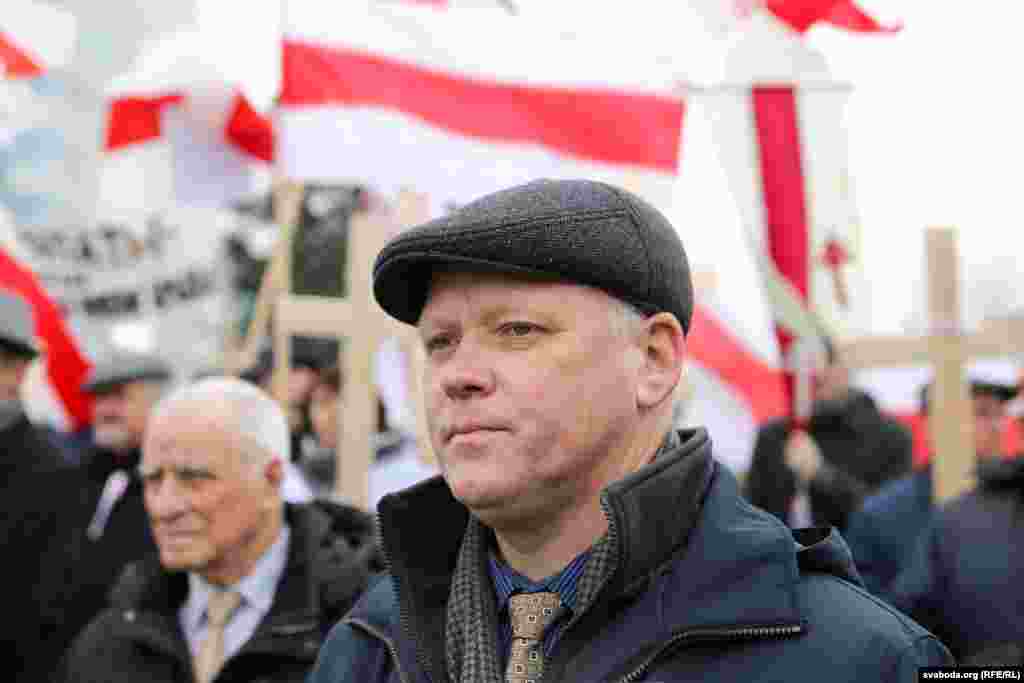 Учасники проголошували гасла із засудженням репресій, закликали пам'ятати страчених сталінським режимом, а також звучали заклики проти «поглиблення інтеграції з Росією»