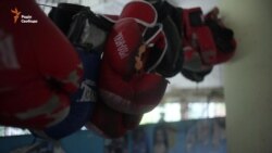 Бокс у Красногорівці: алкоголь або спорт (відео) Бокс у Красногорівці: алкоголь або спорт (відео)