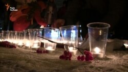 У Сумах містяни виклали зі свічок карту України (відео) У Сумах містяни виклали зі свічок карту України (відео)