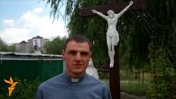 Отец Aлександр Зелинский об акции Pussy Riot в храме Христа Спасителя Отец Aлександр Зелинский об акции Pussy Riot в храме Христа Спасителя