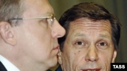 Александр Жуков следит за тем, как идет работа над бюджетом, а Алексей Кудрин за тем, как растут в нем расходы