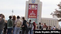 Очередь на подачу жалобы в Центризбирком, Минск, 15 июля 2020 года