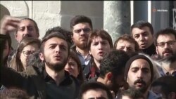 Туреччина: академіки і студенти протестували проти репресій після спроби перевороту Туреччина: академіки і студенти протестували проти репресій після спроби перевороту