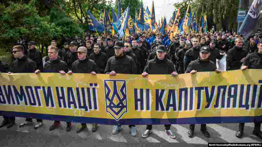 «Азов» почав свій марш від пам’ятника «Батьківщині-матері»