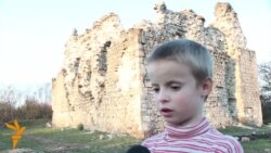 Середнє пишається замком тамплієрів, винними підвалами та… футболом Середнє пишається замком тамплієрів, винними підвалами та… футболом