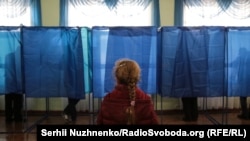 В Україні 31 березня відбувається голосування на чергових виборах президента