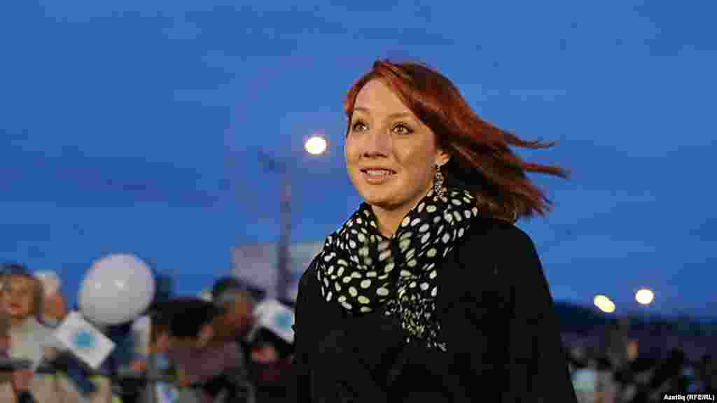 Камал театры каршында яңа сезон ачу тантанасы 