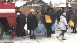 Життя у прифронтовому Торецьку без води – відео Життя у прифронтовому Торецьку без води – відео