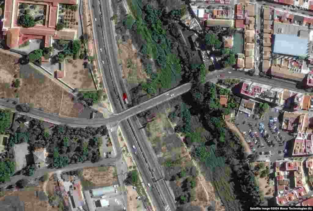 Супутниковий знімок до повені. Carrer De Gomez Ferrer, Валенсія, Іспанія. 18 жовтня 2024 року. На знімку праворуч – наслідки повені, на тому ж місці 31 жовтня 2024 року