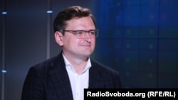 Кулеба: для того, щоб обговорювати скасування санкцій з окремих експосадовців, треба бачити відповідний запит з боку ЄС
