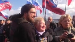 В Севастополе празднуют третью годовщину аннексии Крыма (видео) В Севастополе празднуют третью годовщину аннексии Крыма (видео)