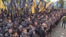 Фальшфеєри, «Нацдружини» та засідання Ради: як ухвалювали законопроект про іноземних добровольців – відео Фальшфеєри, «Нацдружини» та засідання Ради: як ухвалювали законопроект про іноземних добровольців – відео