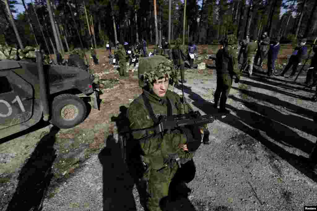 Литва - тренування сил швидкого реагування  литовської армії, місто Рукла, 19 березня 2015 року