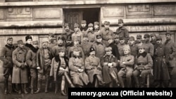 Старшини II-го корпусу Української Галицької армії. Стрий, 1919 рік (ілюстраційне зображення)