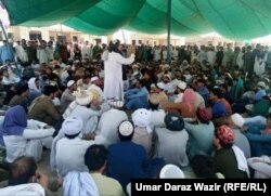 د جانيخېلو اوسېدونکې د احتجاج پر مهال