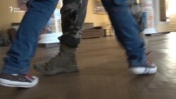 Про заняття танцями і війну Про заняття танцями і війну