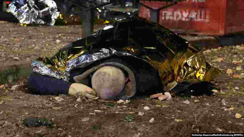 За попередніми даними, внаслідок удару загинули 13 людей. В ОГП повідомили, що прокуратура почала досудове розслідування у кримінальному провадженні за фактом вчинення воєнного злочину, що спричинив загибель людей.  