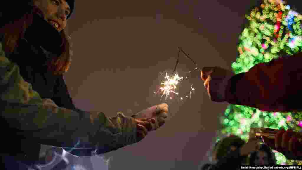 Дехто вже зараз готовий святкувати Новий рік 