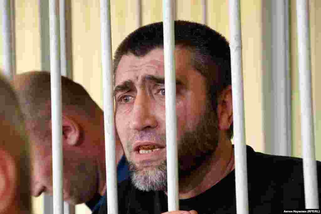 Бизнесмен Энвер Мамутов. Его считают организатором группы – за это Мамутову грозит от 20 лет тюрьмы до пожизненного заключения. Сейчас он содержится в одиночной камере