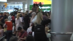 Встреча с Эдвардом Сноуденом: Анатолий Кучерена и Генри Резник Встреча с Эдвардом Сноуденом: Анатолий Кучерена и Генри Резник